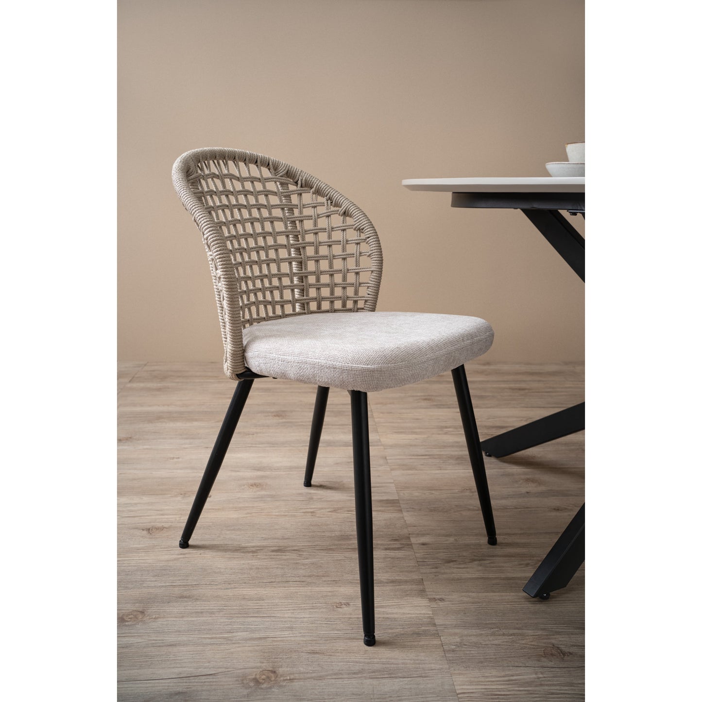 ALLUR Dining Chair