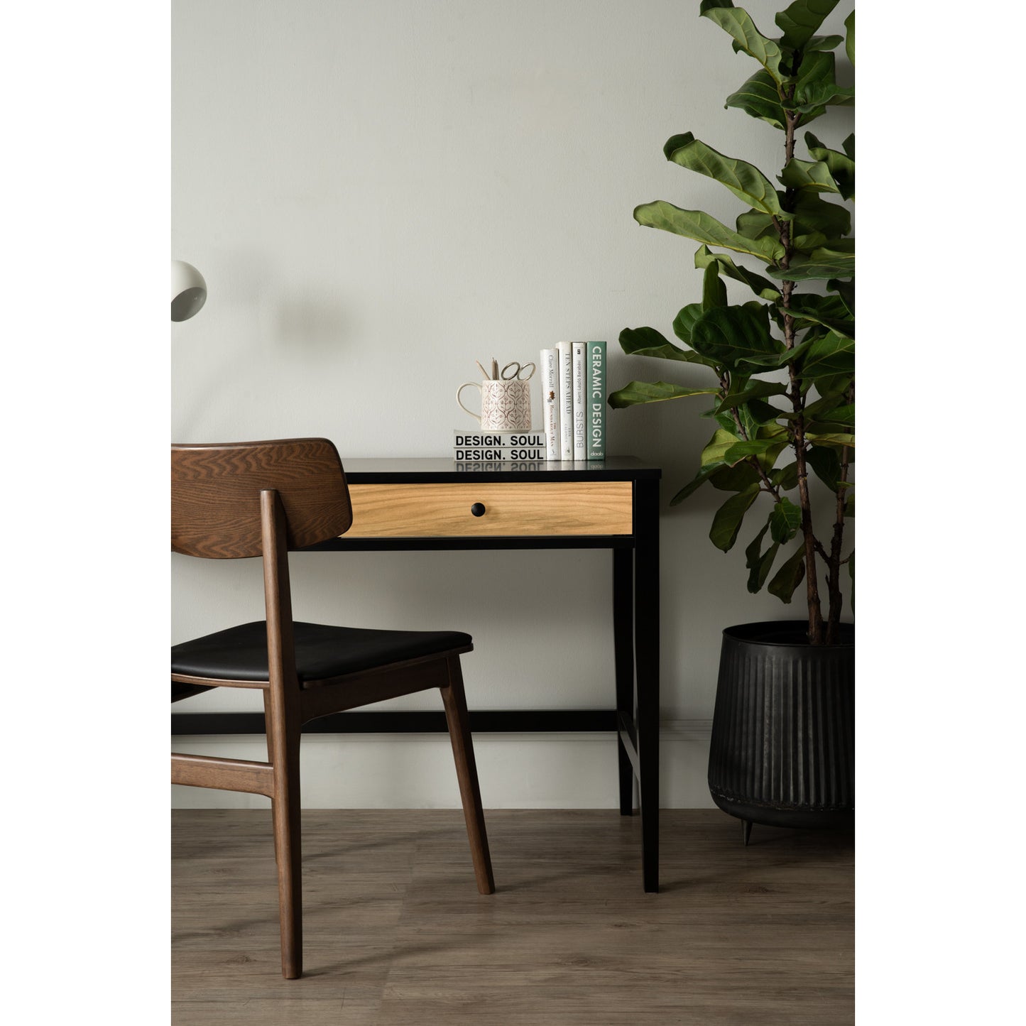 CONALL Desk