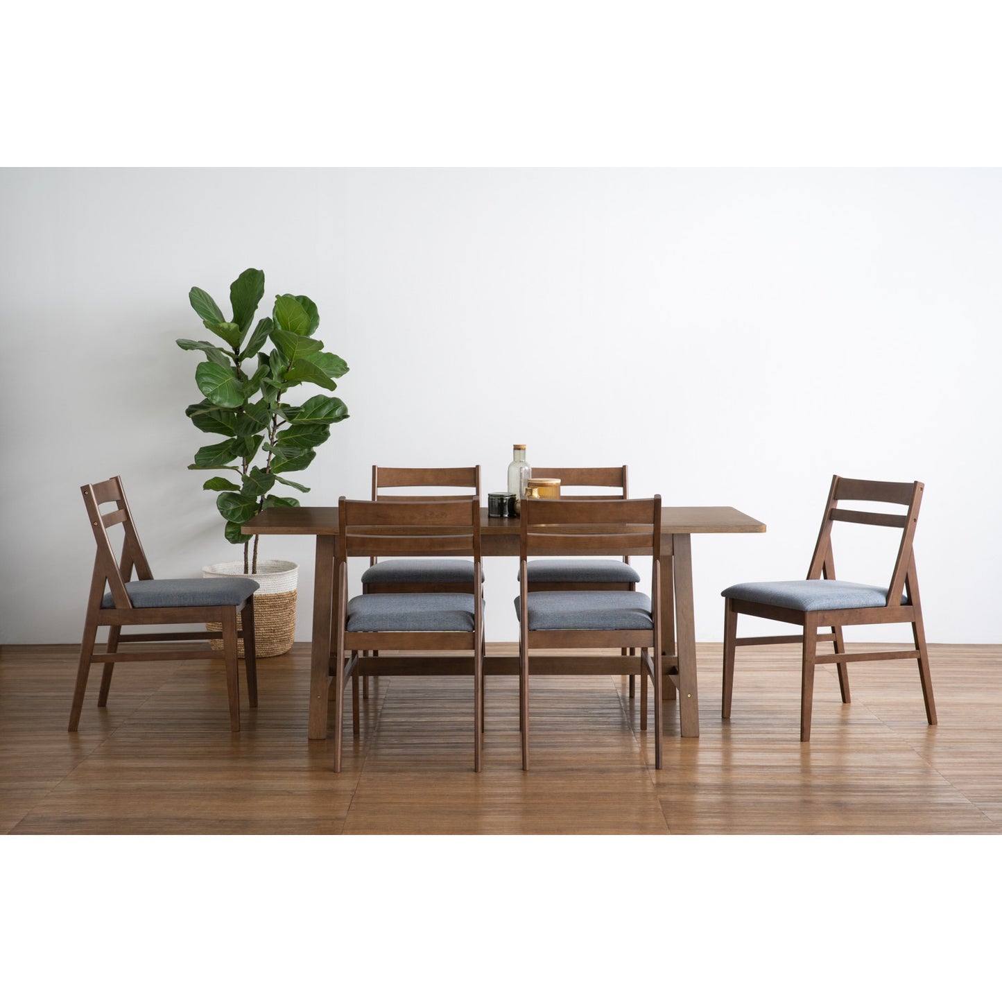 HAYNES Dining Table (1800L)