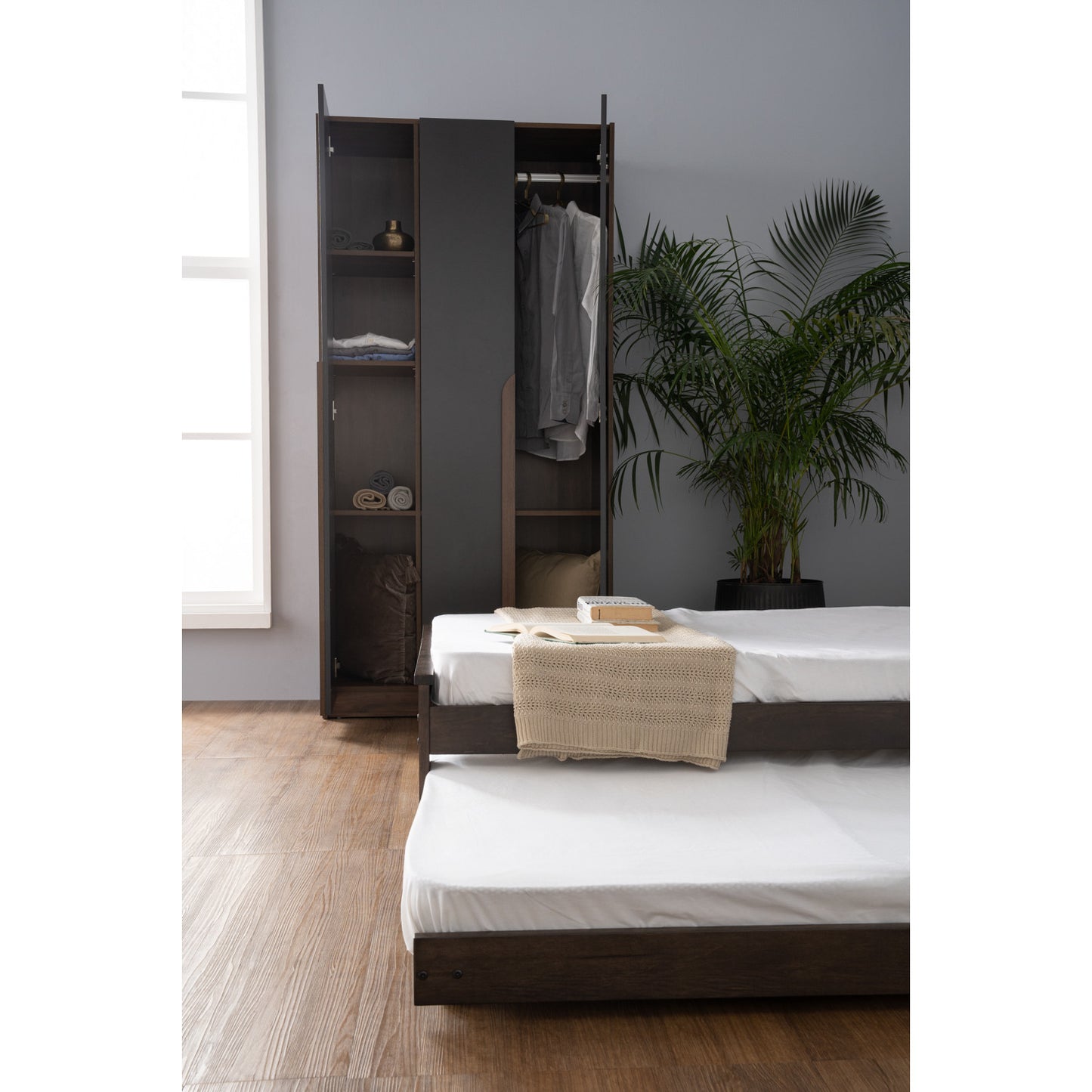 MANDO 3 Door Wardrobe - Black