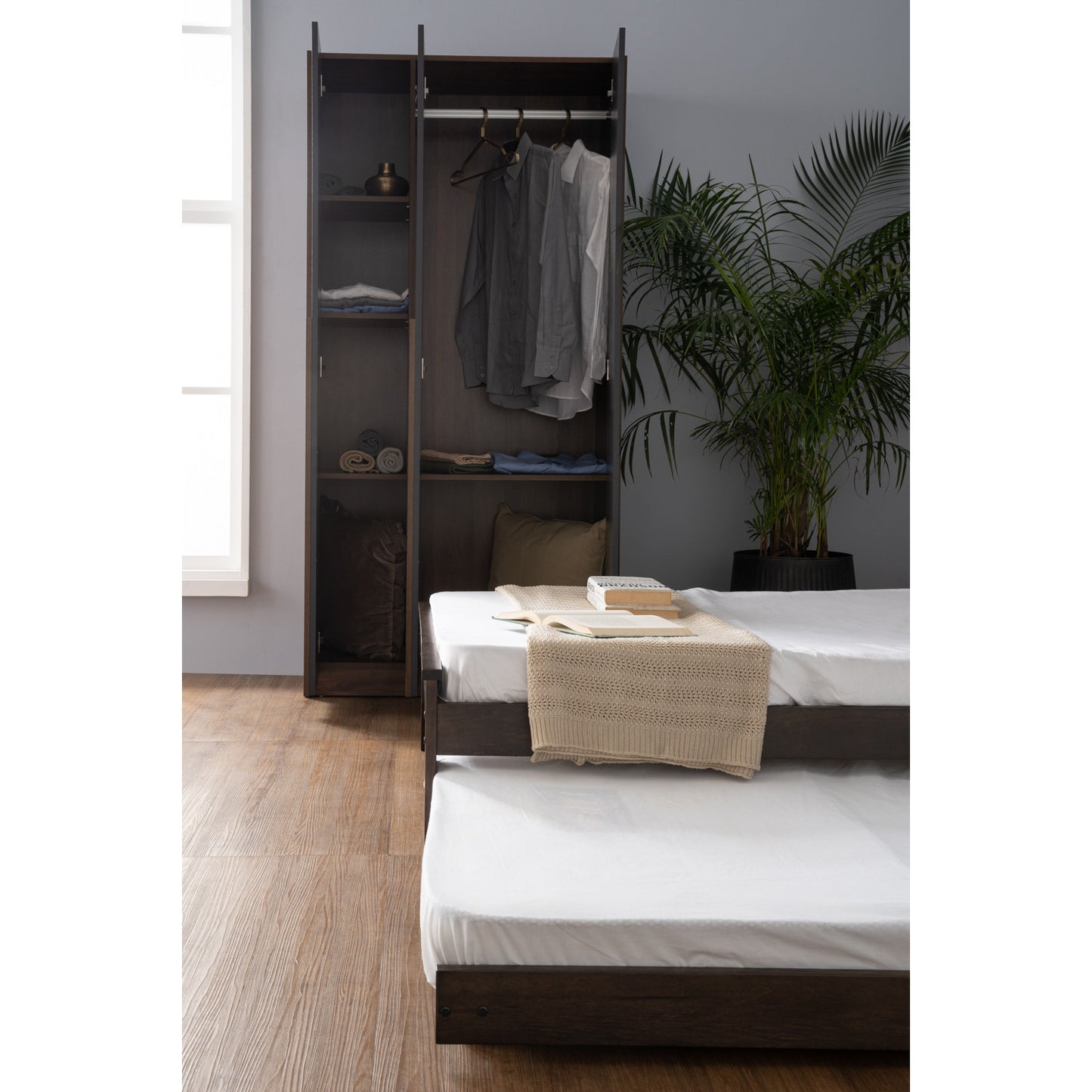 MANDO 3 Door Wardrobe - Black