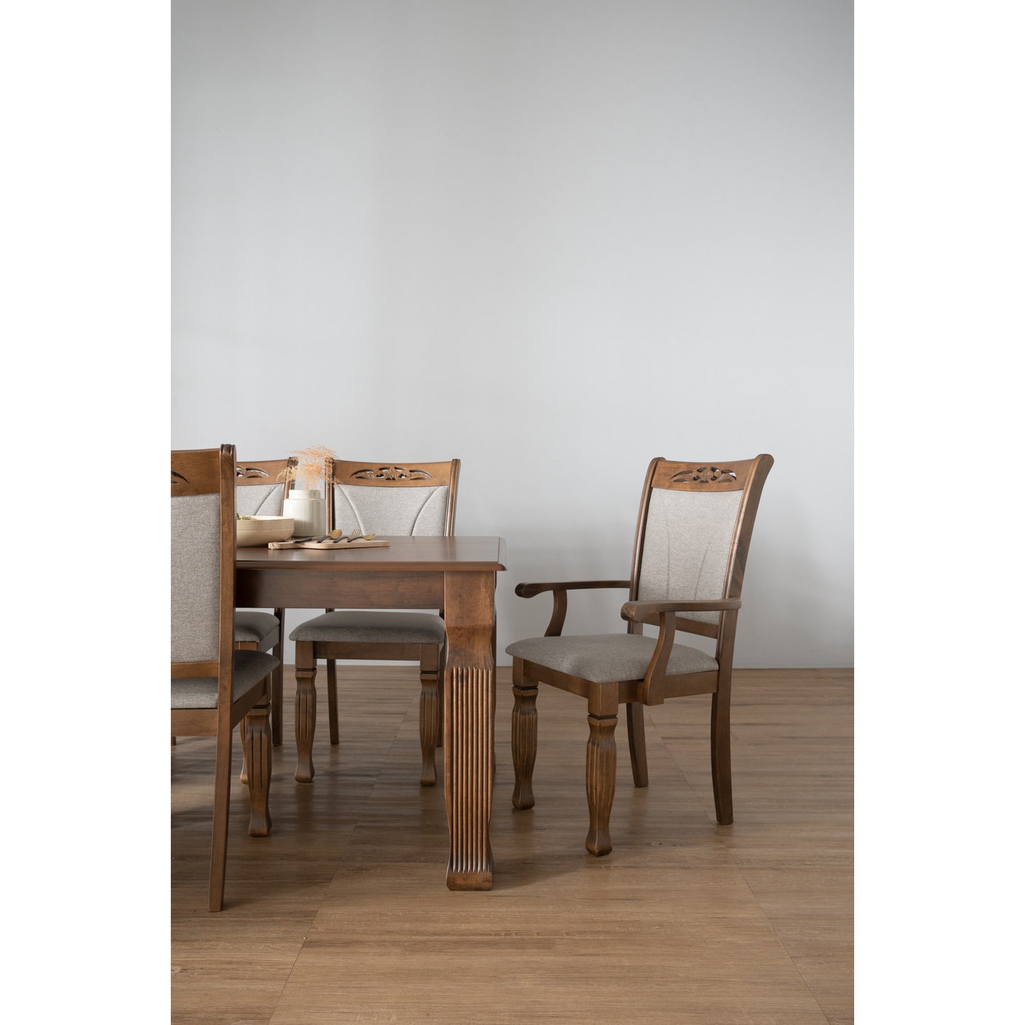 TEGUS Arm Chair