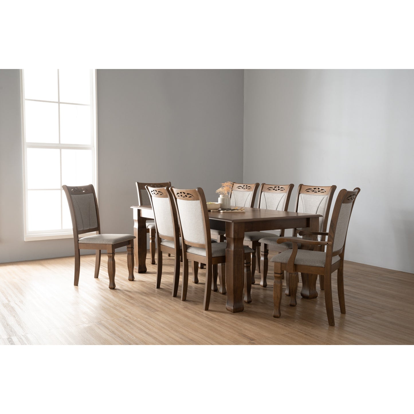 TEGUS Arm Chair
