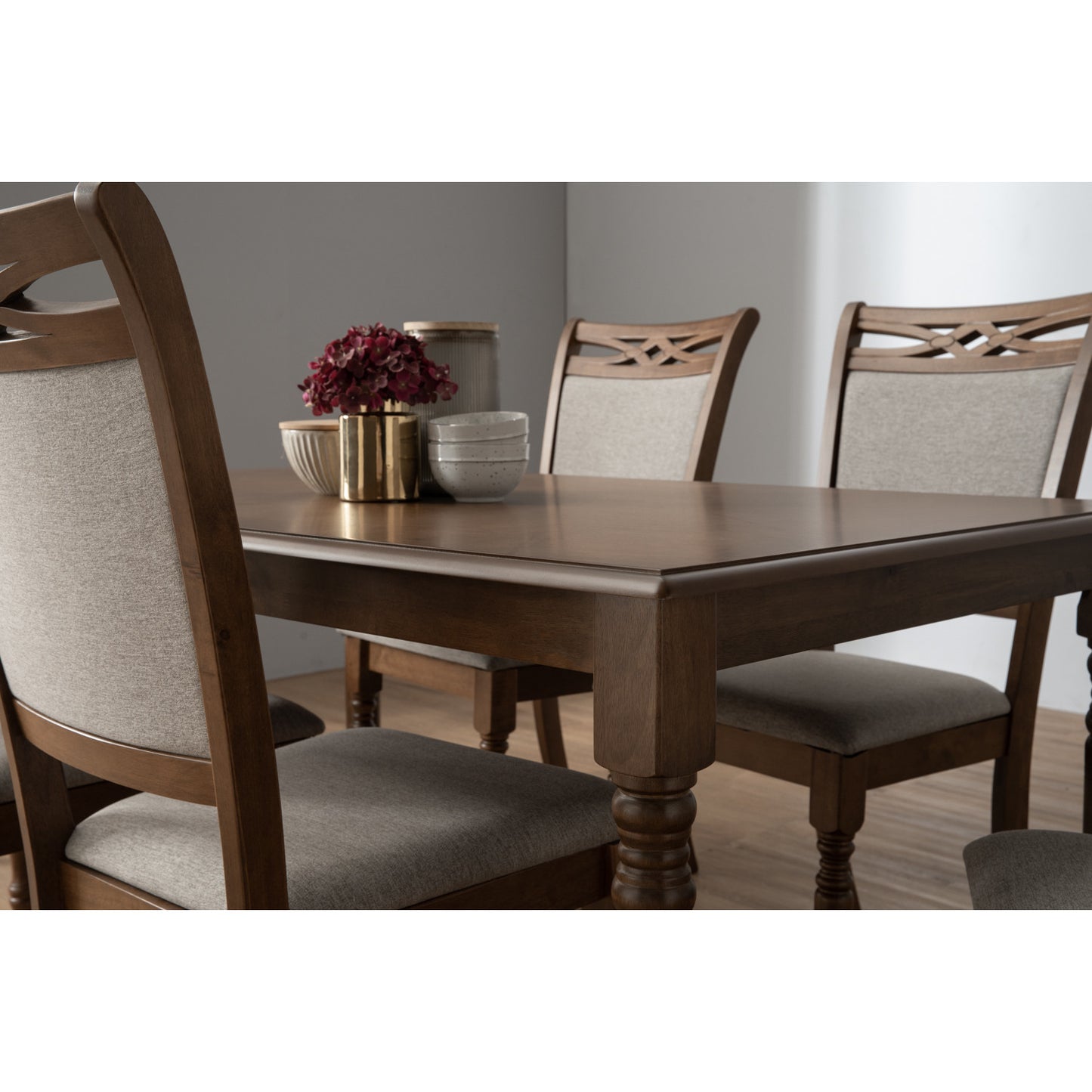 UNOSE Dining Table (1500L)